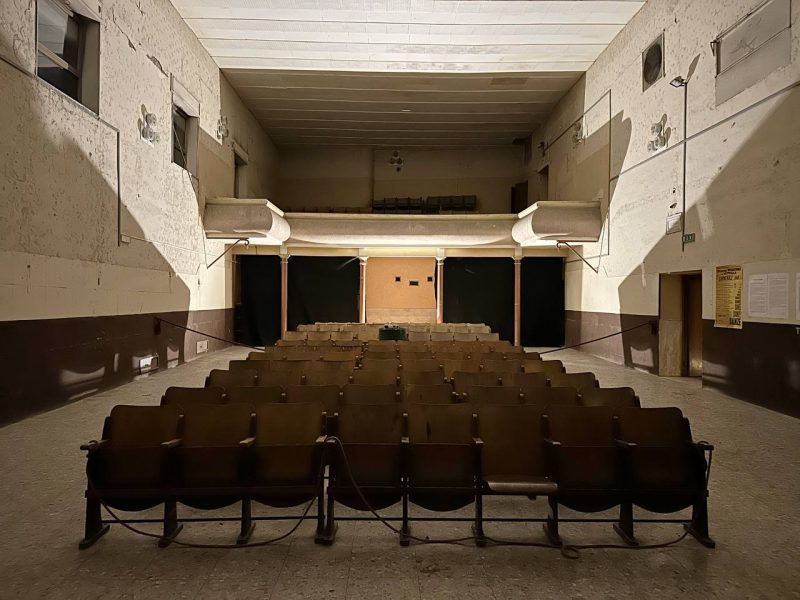CINEMA 5(2)